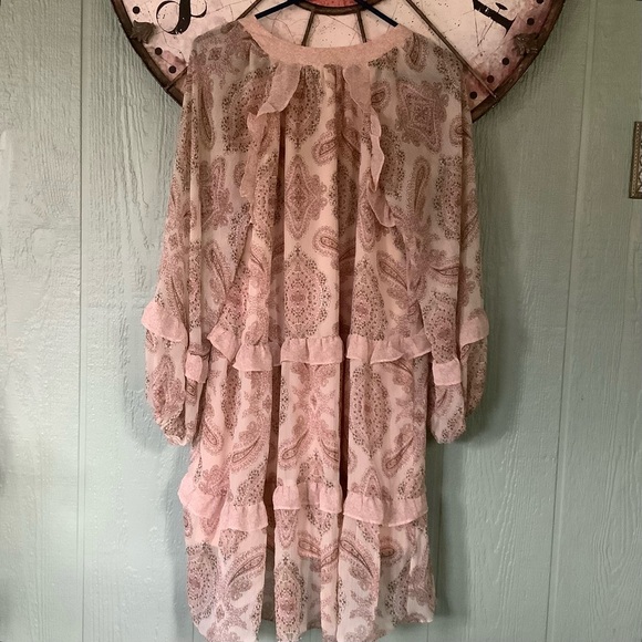 Blu Pepper size Medium pink paisley long sleeve V neck tier ruffle hi low dress - Picture 7 of 8
